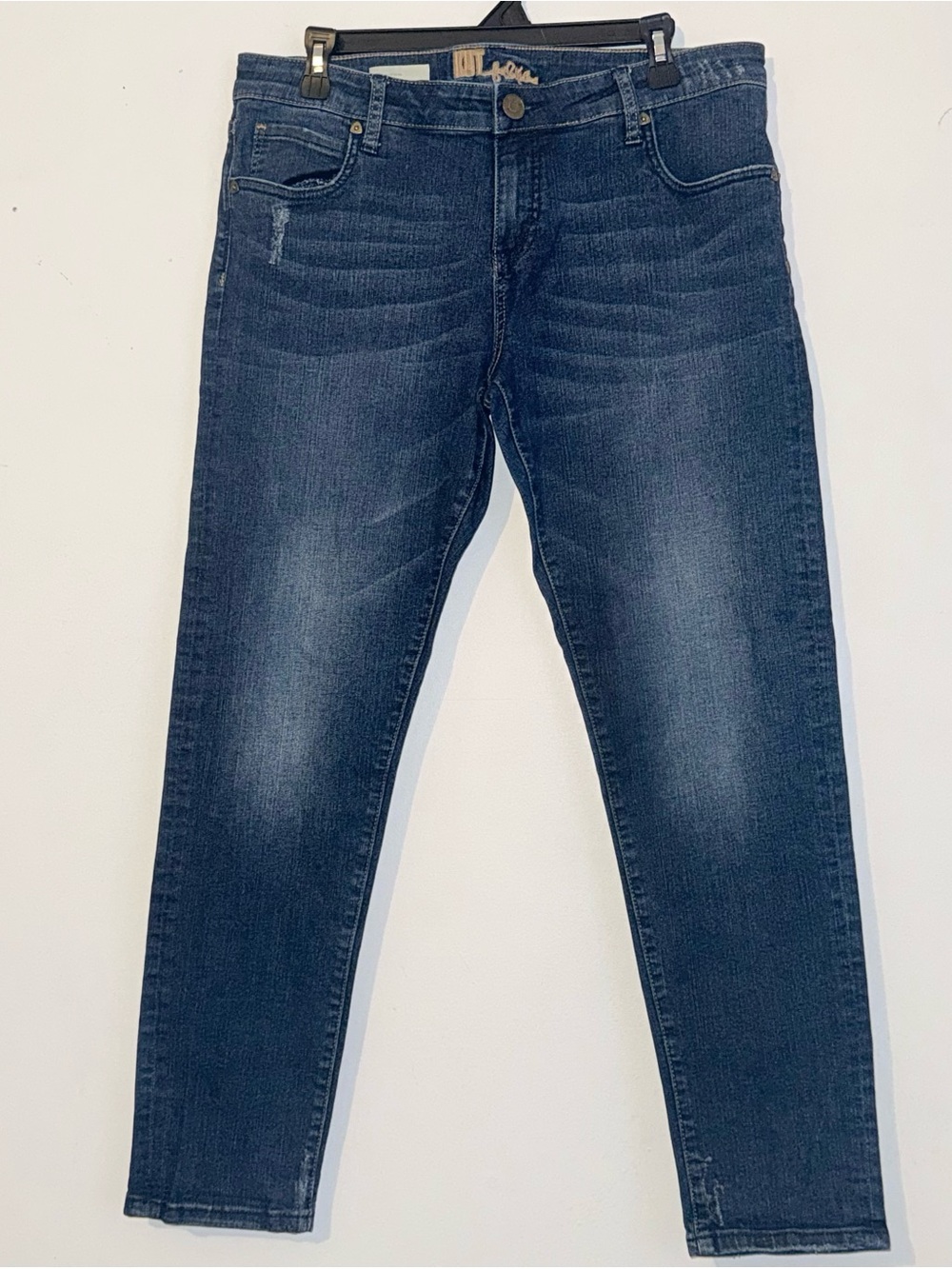 KUT from the Kloth Katy Boyfriend Jeans Women’s and
Distressed Medium Wash Deni